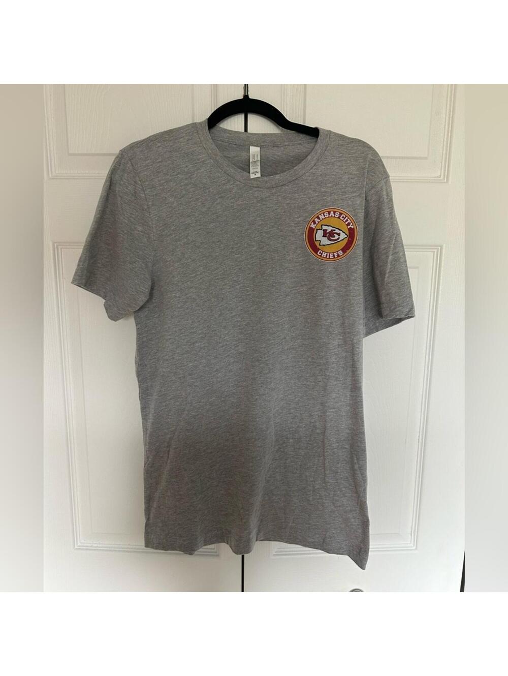 Kansas City Chiefs Shirt - M - NWOT - NFL